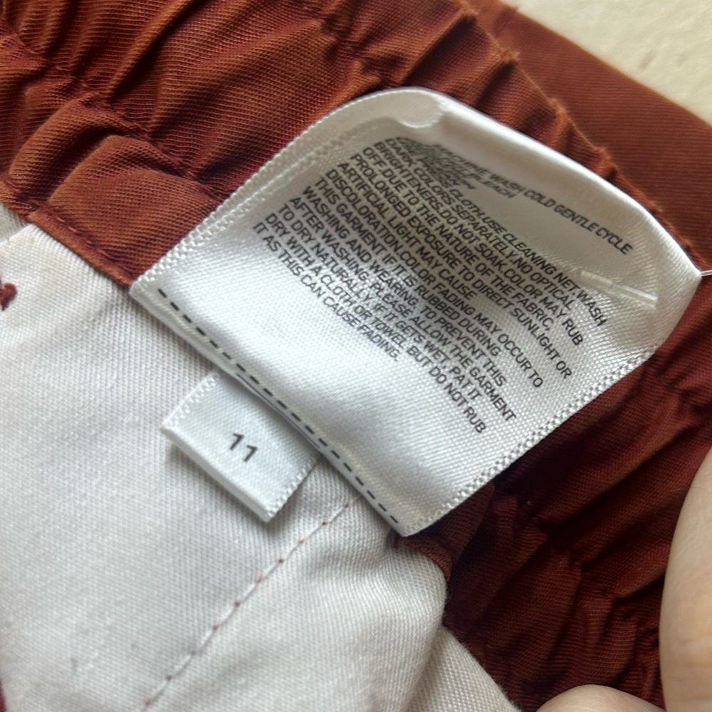 🔥5/$35🔥 UNIQLO Wide Leg Corduroy Pants in Rust - Picture 4 of 6